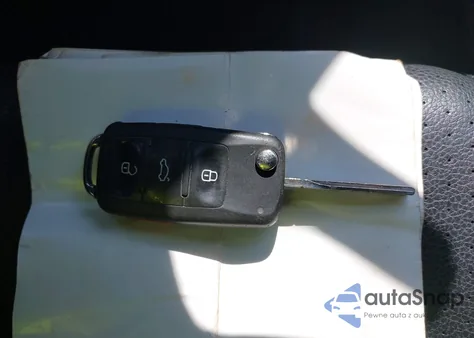 2015 Volkswagen Passat 1.8T Limited Edition из США, поврежденный, VIN 1VWAT7A37FC075506